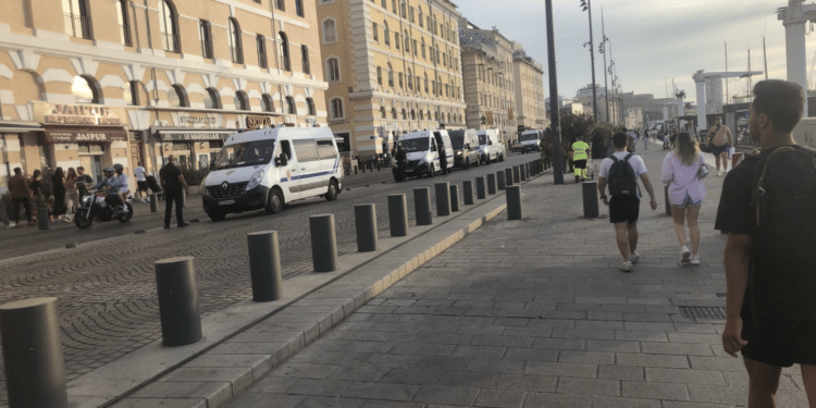 Quai de Rive-Neuve à 20h ce lundi 3 juillet (Crédit Gomet'/JFE)