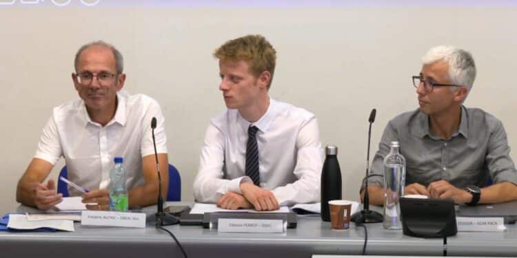 Frédéric Autric (Dreal Occitanie), Etienne Perrot (Ministère de la transition énergétique) et Olivier Teissier (Sgar paca) lors de la concertation organisée le 2 juillet sur les éoliennes en Méditerranée crédit : Capture vidéo cabinet Stratis)