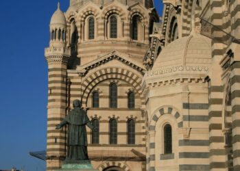 La Major lieu de rendez-vous public de Med23 à l'occasion de la visite du Pape François © Apothéloz