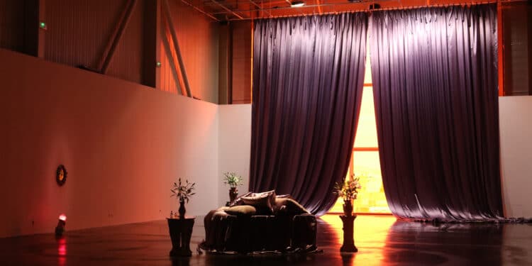 Vue de l’exposition Fondant – Zoe Williams – © Agnes Mellon Courtesy de l’artiste et de Ciaccia Levi Paris-Milan