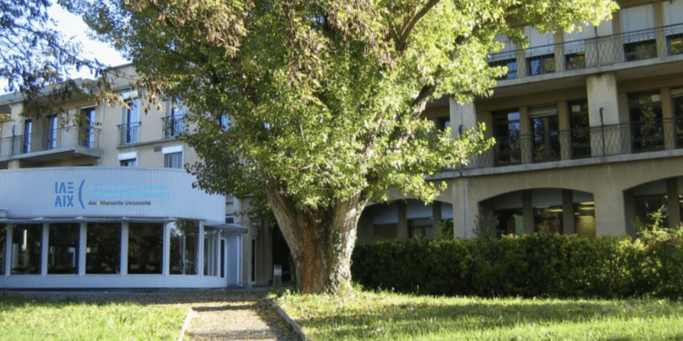 Le campus de l'IAE à Puyricard au nord d'Aix-en-Provence (Crédit IAE Aix Marseille)