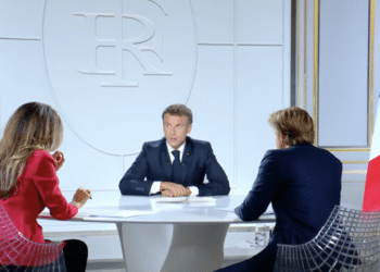 Emmanuel Macron sur le plateau de TF1- France 2 dimanche 24 septembre (Capture écran)