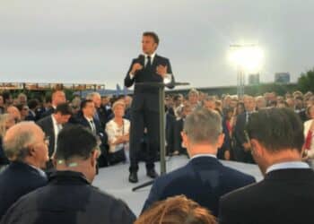 Emmanuel Macron au fort Saint-Jean lors de la dernière venue à Marseille en juin 2023 (crédit : Gomet')