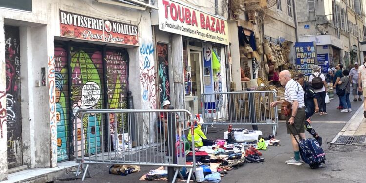 Les habitants de Noailles sont démunis face aux vendeurs à la sauvette