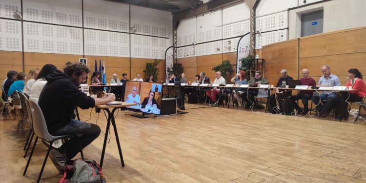 Le conseil d'arrondissements a eu lieu au CMA Sénac, en présence de plusieurs élus. (Crédit photo : MM)