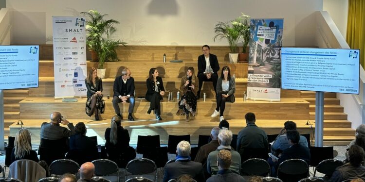 Prune des Roches, associée chez Andera Partners, gérante du fonds régional Terra Net, intervient lors des Rencontres de la finance verte et solidaire à Marseille (Crédit Gomet'/JFE)