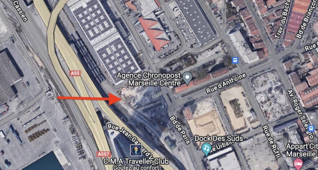 Un triangle destiné à s'élever ? La future cité judiciaire pourrait se retrouver sur le périmètre situé entre les hangars de la Sogaris, la tour CMA CGM et la cité scolaire internationale (Crédit google Map)
