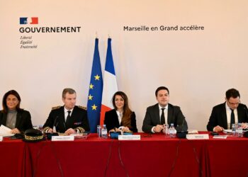 Réunion autour de Marseille en grand à la préfecture vendredi 24 novembre. Crédit : David Mendiboure