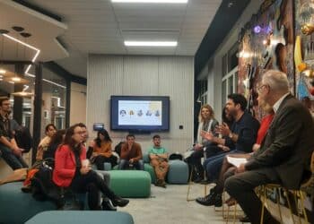 Débat sur l'engagement des salariés dans la RSE des entreprises à Zebox (Crédit Gomet')