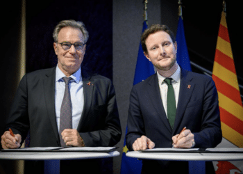 Renaud Muselier et Clément Beaune lors de la signature du CPER 2023 -2027 dans son volet mobilité (Crédit @CBeaune)
