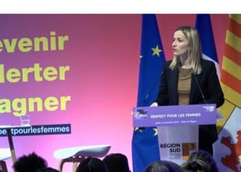 La ministère déléguée à l'égalité femmes-hommes Bérangère Couillard au forum Respect pour les femmes organisé par la Région Sud (crédit : Gomet')