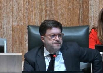 Benoît Payan en conseil municipal vendredi 15 décembre (crédit : capture Ville de Marseille)