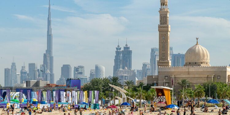 Dubaï, tourisme balnéaire et d'affaires (Crédit Jean Yves Delattre)