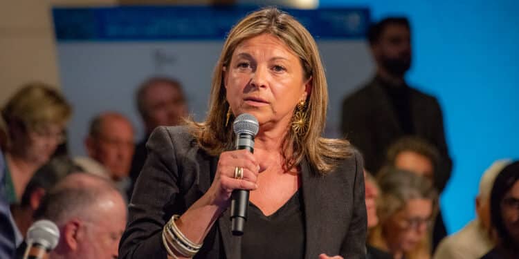Fabienne Joly à l'hôtel de Région le 7 juin 2023 lors des Etats généraux de l'eau (Crédit Gomet'/JYD)
