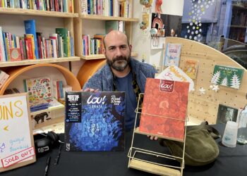 Julien Neel, auteur de Lou ! à la librairie Le petit Pantagruel (Marseille) pour une séance de dédicaces, le 5 décembre 2023