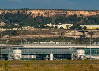 Nuisances aériennes : les associations écrivent au préfet