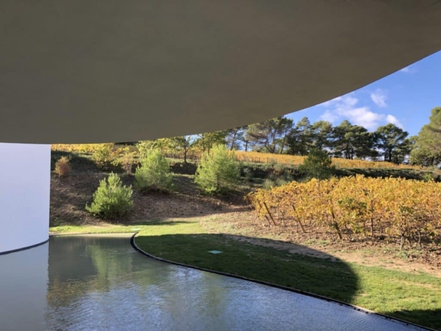 Le pavillon Oscar Niemeyer ouvert en 2022 à La Coste (Crédit Gomet'/JFE).