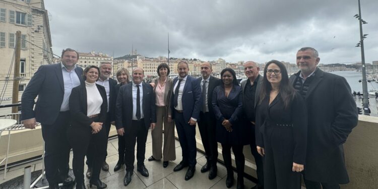 Alain Gargani entouré des partenaires du salon Made in PME Sud (crédit DR)
