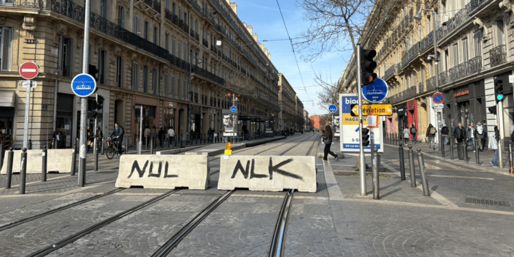 La circulation des tramways est coupée entre la place Sadi Carnot et la Joliette dans les deux sens (Crédit Gomet')