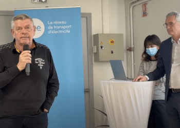 René Raimondi, le maire de Fos-sur-Mer, jeudi 8 février 2024, lors de la présentation de la concertation engagée par RTE (Crédit Gomet')