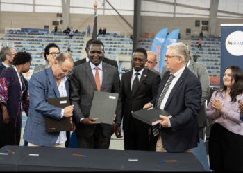 Signature de la convention avec la fédération d'athlétisme du Kenya et la ville de Miramas le 2 février 2024 (Crédit ©Florian Frison)