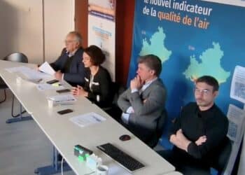 Les représentants d'Atmosud et la députée Claire Pitollat lors de la conférence de presse de présentation de l'outil Icair, lundi 22 février (crédit : capture d'écran / Atmosud)