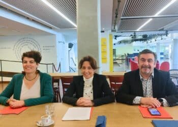 Les élus Perrine Prigent, Sophie Camard et Jean-Marc Coppola, du groupe PMBC, ont organisé une conférence de presse en amont du conseil métropolitain du 22 février (crédit : JRG / Gomet')