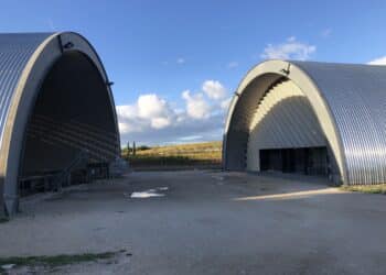 Le chais du Château la Coste, dessiné par Jean Nouvel (Crédit Gomet')