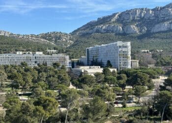 Le campus de la faculté des sciences et du sports d'AMU à Luminy dans le sud de Marseille (Crédit Gomet')