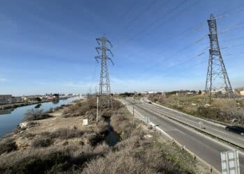 RTE L'actuelle ligne à haute tension desservant la zone de Fos (Crédit Gomet')