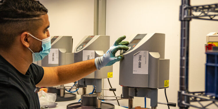 Les jeunes profitent à plein des contrats en alternance (Crédit archives Gomet')