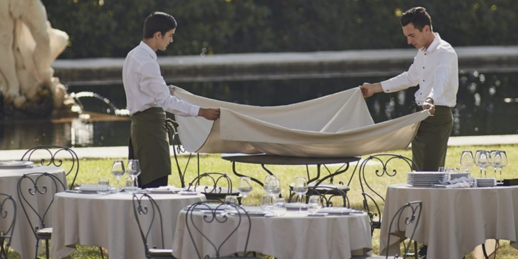 L'Orangerie dans le Relais et Châteaux de Fonscolombes à Puyricard distingué d'une étoile (Crédit Fonscolombes)