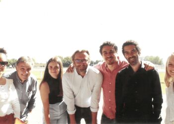 Ecrans multifonctions : Simply Tab (Aix) amorce sa première levée de fonds