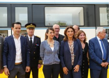 Le Préfet Christophe Mirmand, la secrétaire d'Etat Sabrina Agresti-Roubache, la présidente de la Métropole Martine Vassal et l'adjointe aux transports de la Ville Audrey Gatian lors de l'inauguration des nouvelles rames du métro de Marseille en août 2023 (crédit : LN / Gomet')