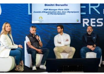 Caroline Souvenbrie (Rougerie Tangram), Dimitri Deruelle et Thomas Moreau (Cojo) et Samuel Cartier (CNTL) lors de la table-ronde organisée aux Nauticales à La Ciotat, mercredi 20 mars (crédit : JYD / Gomet')