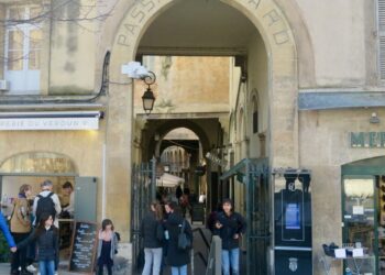 Entrée passage Agard