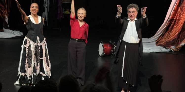 Anne-Laure Ségla, Nathalie Dessay et Greg Duret dans Un pas de chat sauvage de Marie NDiaye aux Bernardines mardi 12 mars 2024 (Crédit Gomet')