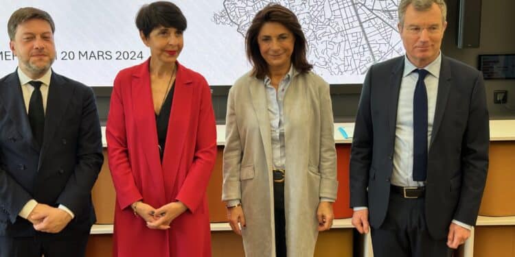 Benoît Payan, Christine Fabresse, Martine Vassal et Christophe Mirmand mercredi 20 mars 2024 à Marseille pour la présentation du fonds de dette de 300 millions de la Caisse d'épargne CEPAC fléché sur le logement à Marseille (Crédit Gomet')