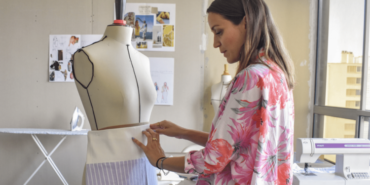 Marion Lopez, créatrice de l'école de mode responsable Studio Lausié