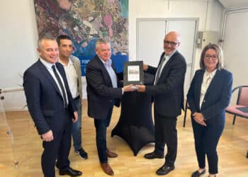 Un épais permis de construire base des démarches administratives et financières de Carbon © Carbon