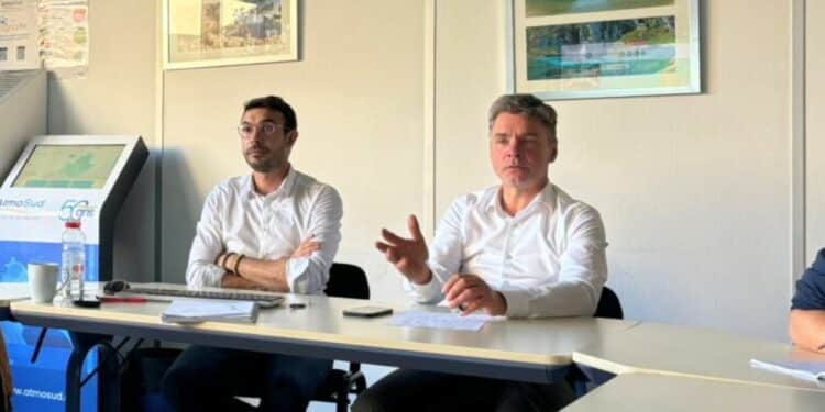 Damien Piga et Dominique Robin d'Atmosud lors de la conférence du 17 avril (crédit: Atmosud)