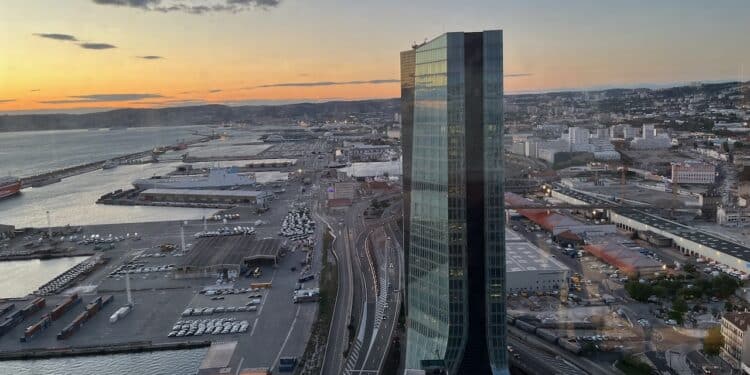Siège de CMA CGM vu de la Tour Méditerranée © Apothéloz