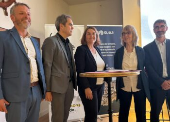 Les dirigeants d'Odysséo Neede et ceux de Suez - Seramm pour la signature d'un partenariat (Crédit Gomet')