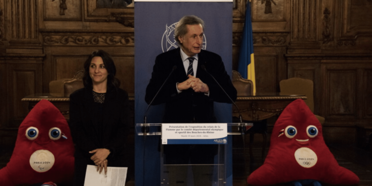 Arles accueille la flamme olympique le 12 mai. Crédit photo : R.Boutillier/Ville d'Arles