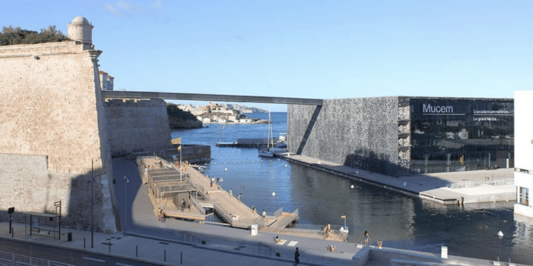 Le projet de bassin de baignade devant le Mucem (Crédit Ville de Marseille)