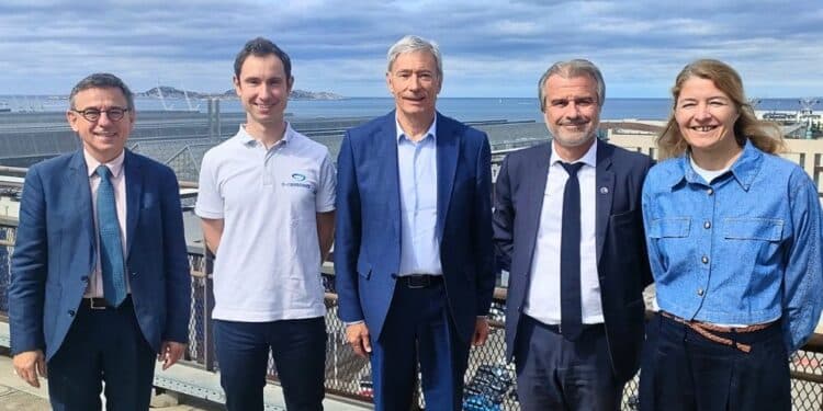 De g; à d. : Philippe Stefanini, Frédéric John (D-Carbonize), Bernard Deflesselles, Jean-Luc Chauvin et Corinne Boucly (Intelcia) lors de la conférence de Provence Promotion, lundi 6 mai (crédit : JRG / Gomet')