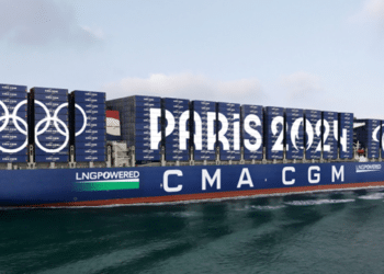 CMA CGM Greenland, porte-conteneurs au GNL en escale exceptionnelle à Marseille pour accueillir la flamme olympique (Crédit CMA CGM)