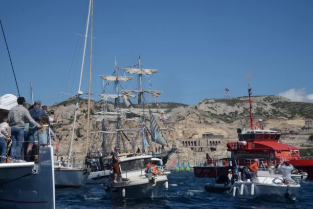 Le Belem au large de l'Estaque mercredi 8 mai 2024. Crédit : JRG / Gomet')