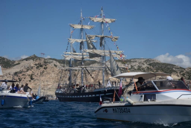 Le Belem au large de l'Estaque mercredi 8 mai 2024. Crédit : JRG / Gomet')