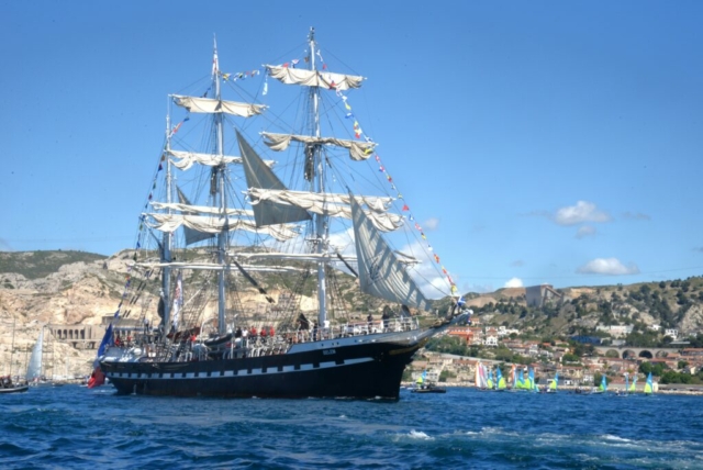 Le Belem au large de l'Estaque mercredi 8 mai 2024. Crédit : JRG / Gomet')